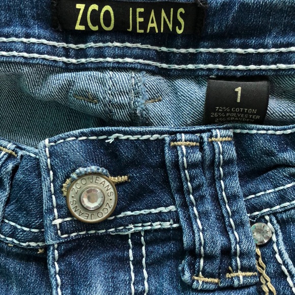 Women’s Jean Capri Pants - Picture 3 of 5